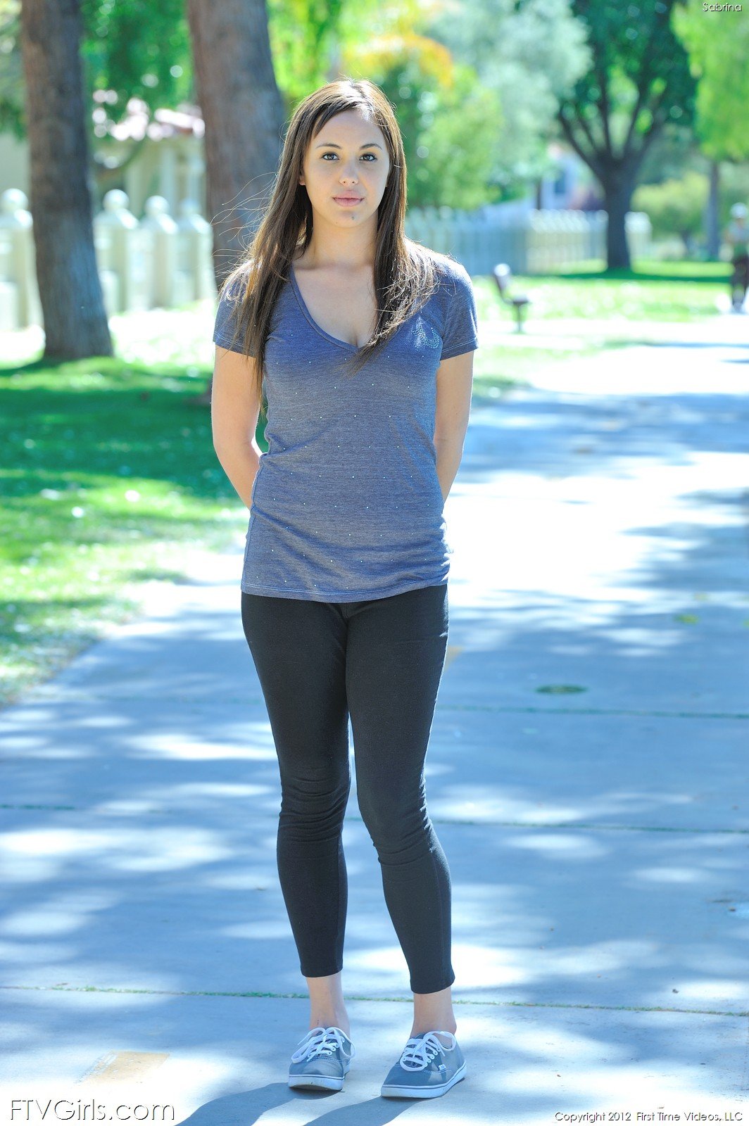 Slim jogger showing off her enormous jugs whereas hanging out outdoors